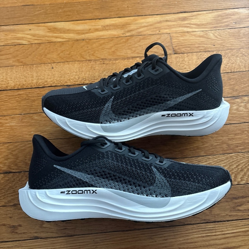 Nike Pegasus Plus Black Pure Platinum Nby FQ7261-002 Women’s Size 9 brand new